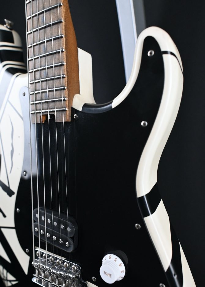 Fender Striped Series '78 Eruption Relic 2022