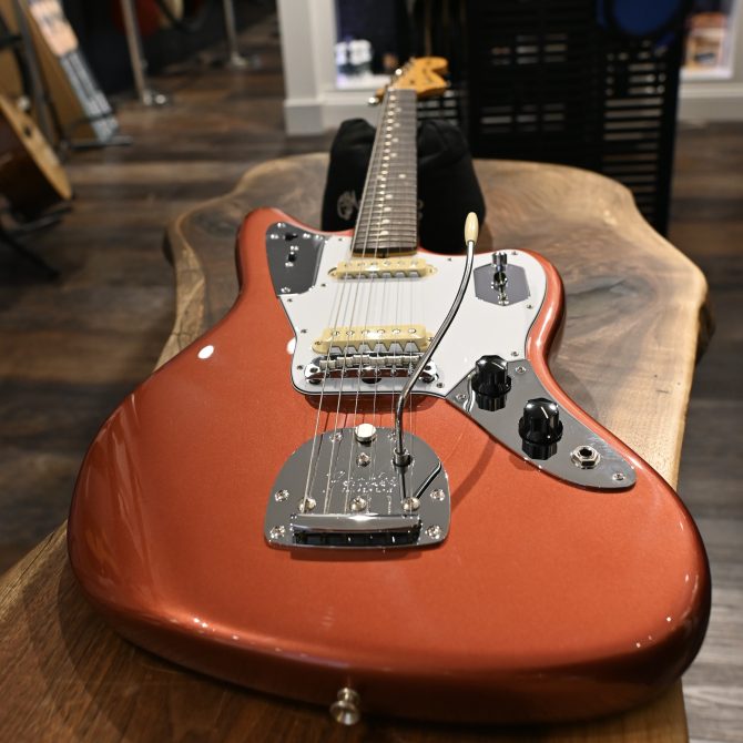 Fender Johnny Marr Jaguar Metallic KO 2022