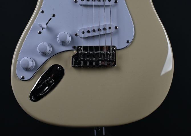 PRS SE SIlver Sky Maple "Lefty" Moon White #340