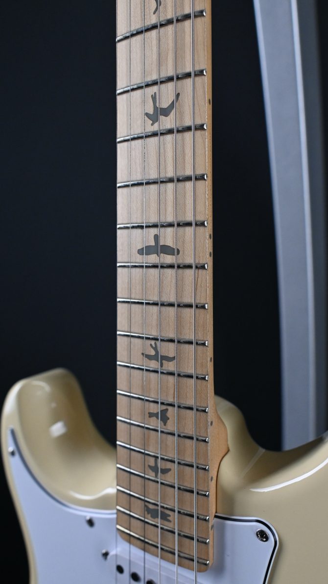 PRS SE SIlver Sky Maple "Lefty" Moon White #340