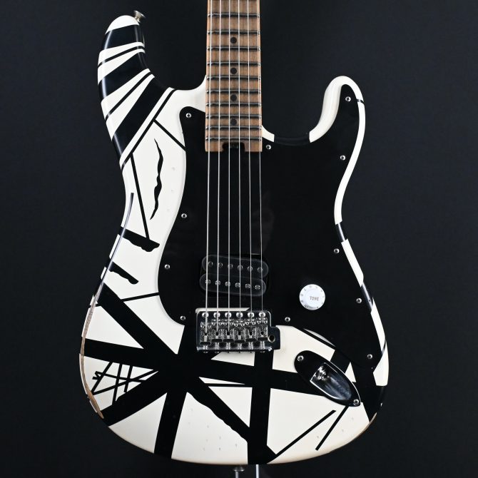 Fender Striped Series '78 Eruption Relic 2022