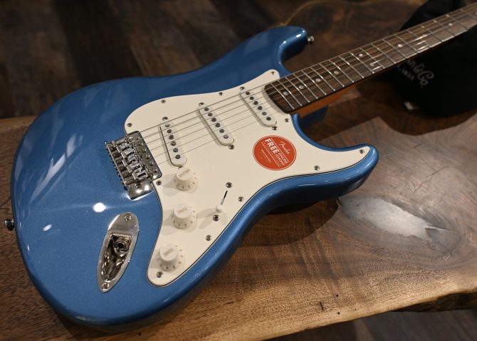 Squier Classic Vibe '60s Stratocaster Lake Placid Blue 2024
