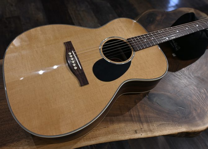 Eastman PCH2-OM Orchestra Model Natural #054