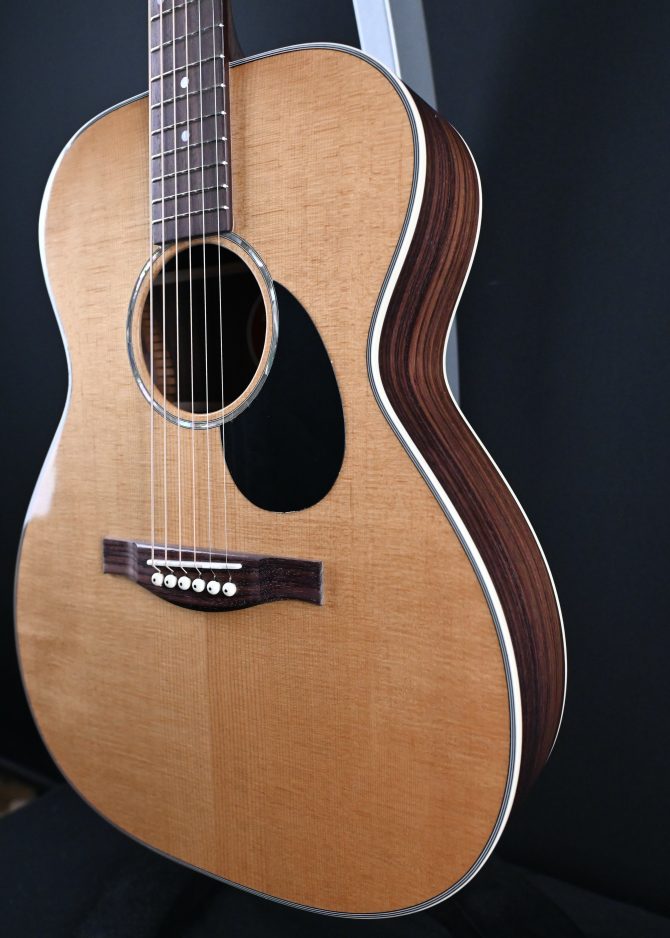 Eastman PCH2-OM Orchestra Model Natural #054