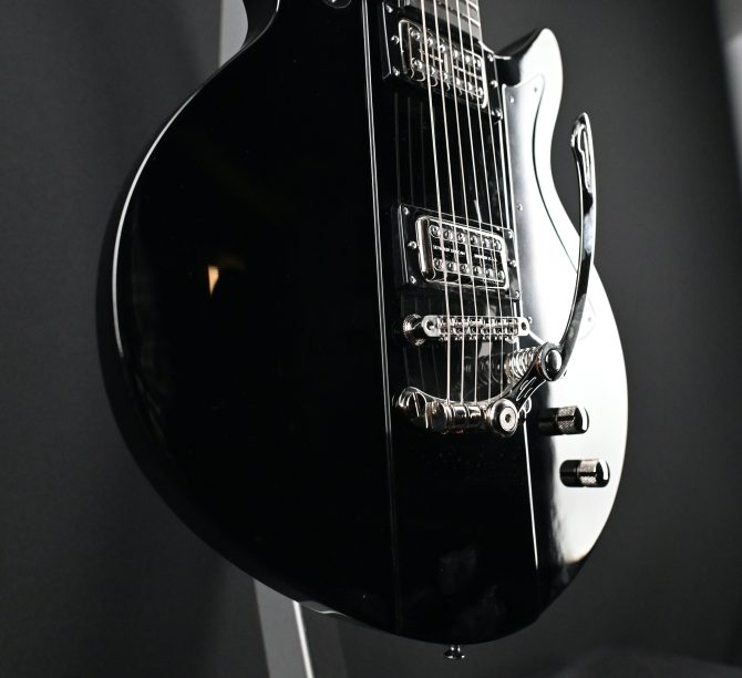 Eastman Juliet NYC Black Electric Guitar #465