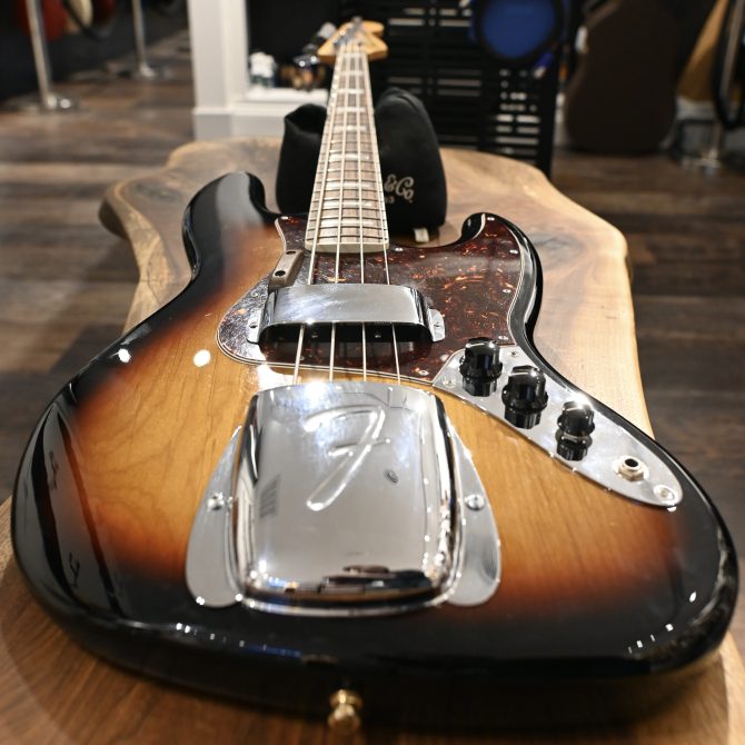 Fender '70s Jazz Bass 3-Color Sunburst w/ Rosewood Fingerboard 2013