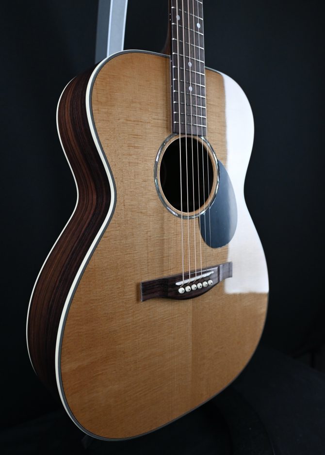 Eastman PCH2-OM Orchestra Model Natural #054