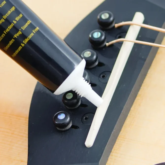 Music Nomad MN106 TUNE-IT – String Instrument Lubricant