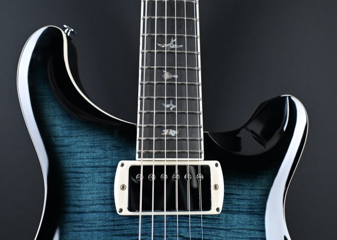 PRS SE Hollowbody II Piezo Peacock Blue Smokeburst #562