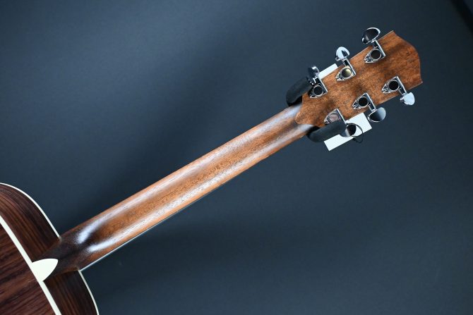 Eastman PCH2-OM Orchestra Model Natural #054