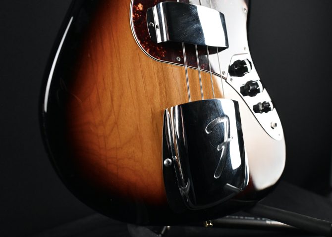 Fender '70s Jazz Bass 3-Color Sunburst w/ Rosewood Fingerboard 2013
