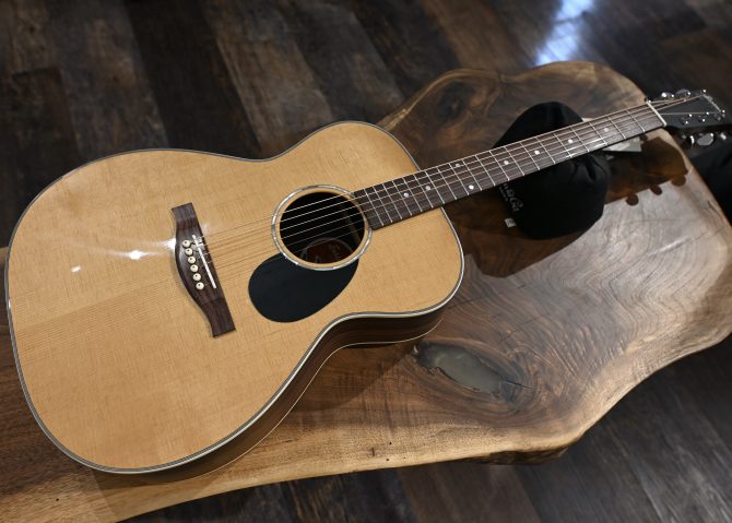 Eastman PCH2-OM Orchestra Model Natural #054