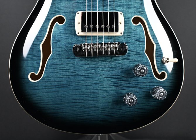 PRS SE Hollowbody II Piezo Peacock Blue Smokeburst #562