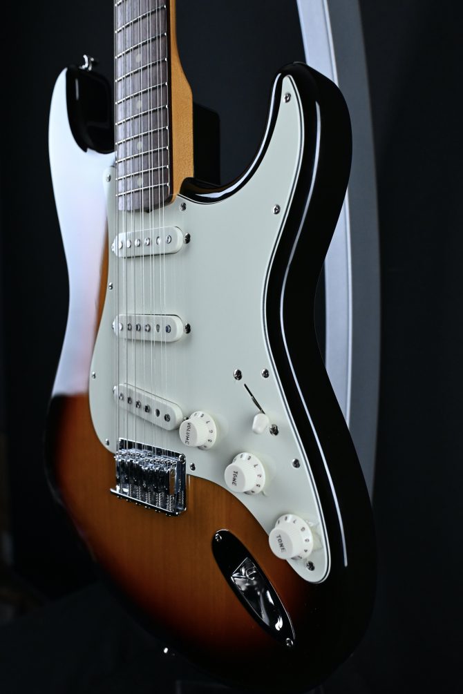 Fender Traditional Stratocaster XII 3-Tone Sunburst MIJ 12-String Electric Guitar - 2018