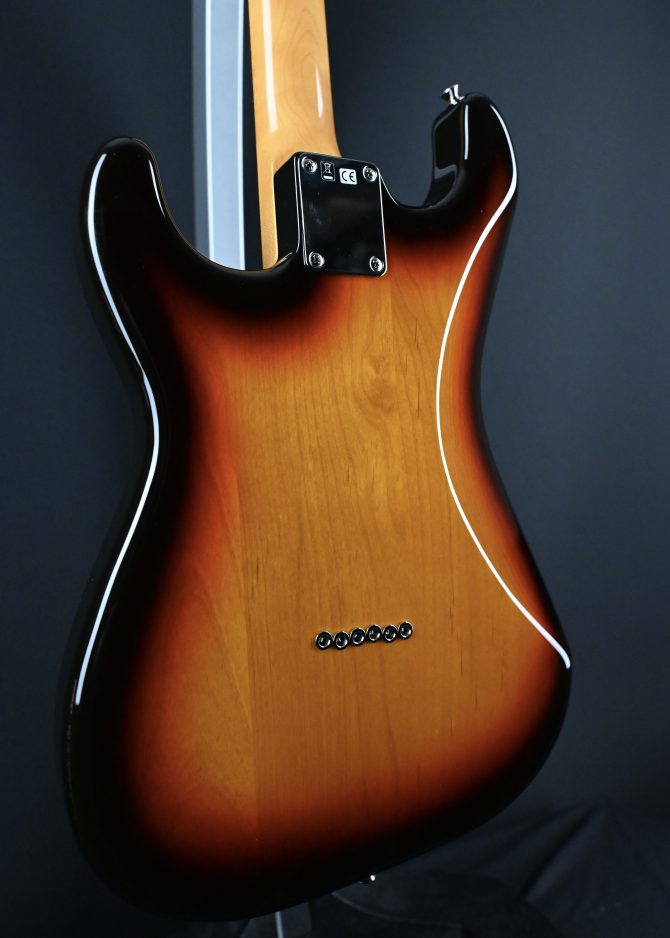 Fender Traditional Stratocaster XII 3-Tone Sunburst MIJ 12-String Electric Guitar - 2018