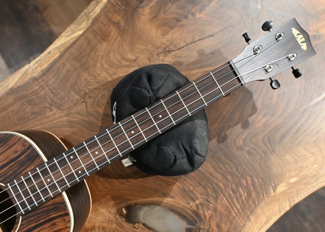 Kala Kala KA-EBY-B Striped Ebony Baritone Ukulele #2506