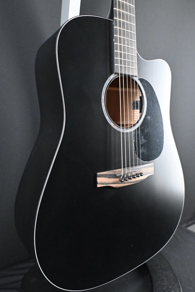Martin DC-10E Modern Black #056