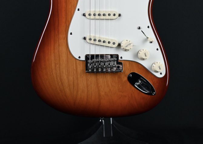 Fender American Standard Stratocaster Sienne Sunburst 2014