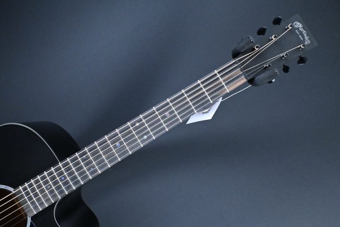 Martin DC-10E Modern Black #056