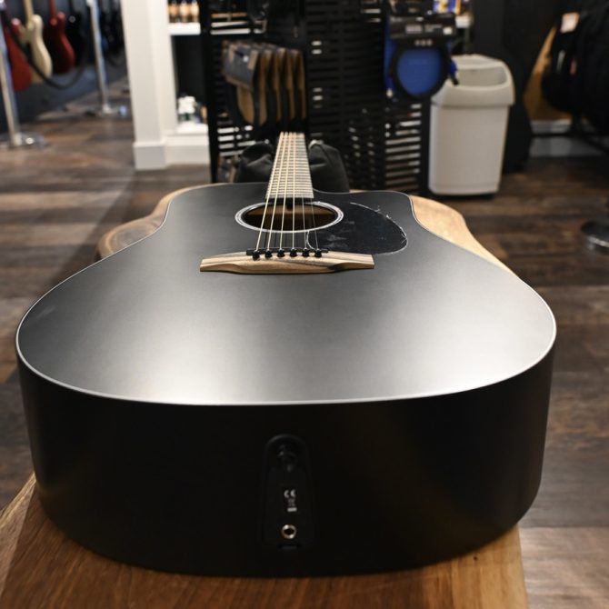 Martin DC-10E Modern Black #056