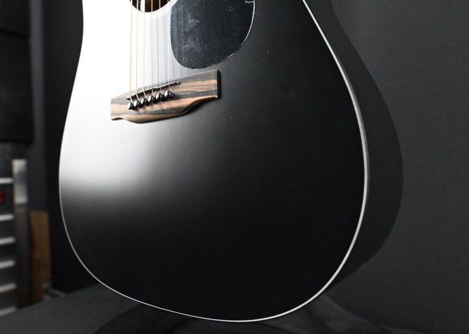 Martin DC-10E Modern Black #056