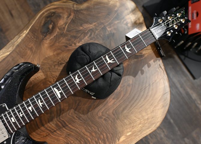 PRS S2 Vela HHT Black Rainbow Holoflake #323