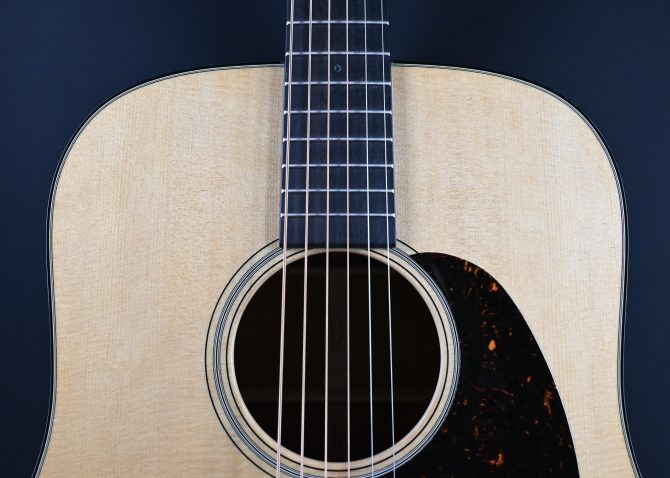 Martin Standard Series D-18 Dreadnought #390