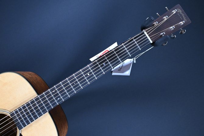 Martin Standard Series D-18 Dreadnought #390