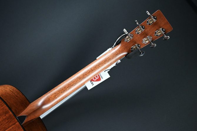 Martin Standard Series D-18 Dreadnought #390