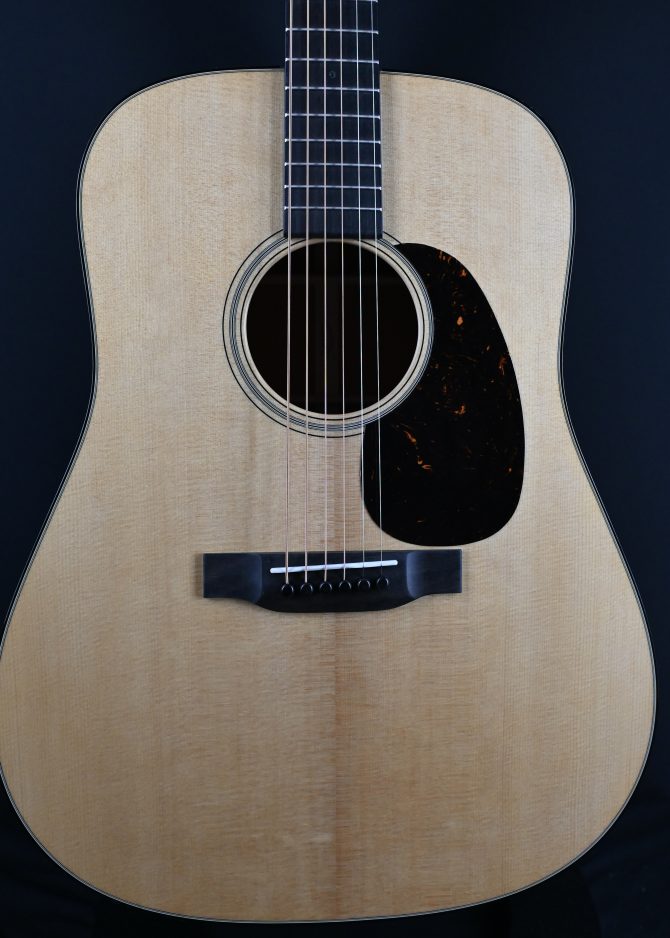 Martin Standard Series D-18 Dreadnought #390
