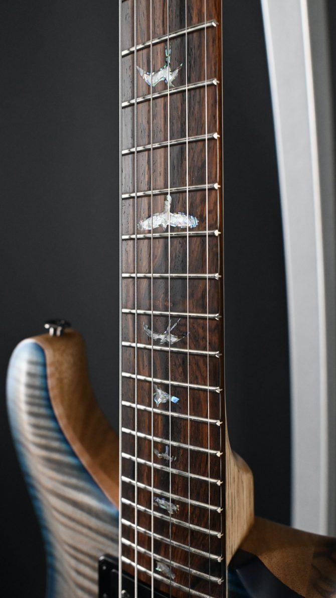 PRS Wood Library Custom 24 Piezo 10-Top Gray Black Fade w/ Cobalt Microburst #068