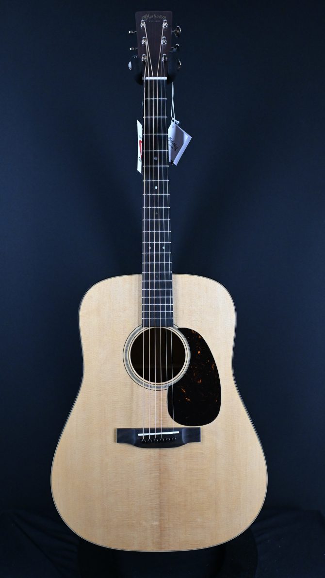 Martin Standard Series D-18 Dreadnought #390