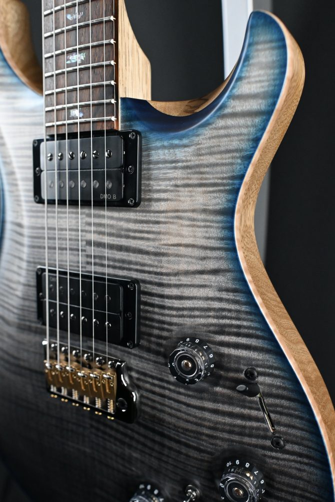 PRS Wood Library Custom 24 Piezo 10-Top Gray Black Fade w/ Cobalt Microburst #068