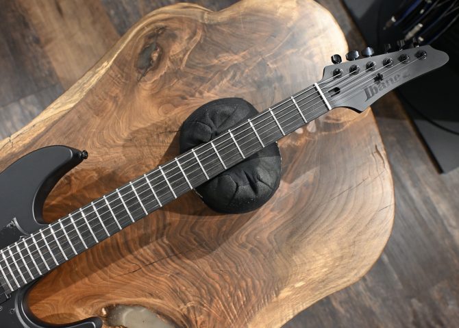 Ibanez Iron Label Series AZ41B1-BKF Black Flat #687