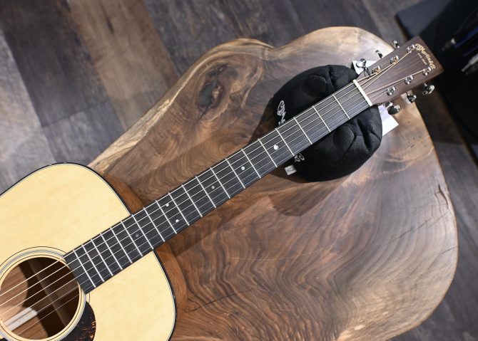 Martin Standard Series D-18 Dreadnought #390