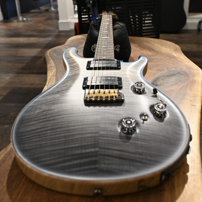 PRS Wood Library Custom 24 Piezo 10-Top Gray Black Fade w/ Cobalt Microburst #068