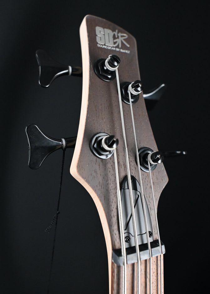 Ibanez Standard Series SR300EB-WNF Walnut Flat #870