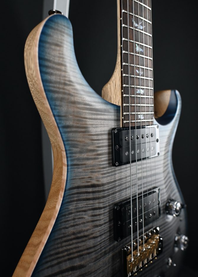 PRS Wood Library Custom 24 Piezo 10-Top Gray Black Fade w/ Cobalt Microburst #068