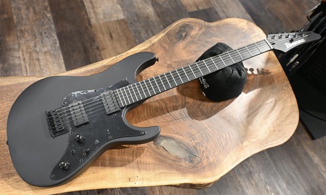 Ibanez Iron Label Series AZ41B1-BKF Black Flat #687