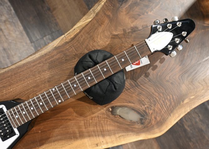 Epiphone Kirk Hammett 1979 Flying V Ebony 2025