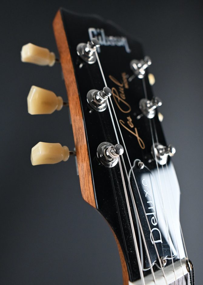 Gibson LEs Paul 70's Deluxe Gold Top 2025