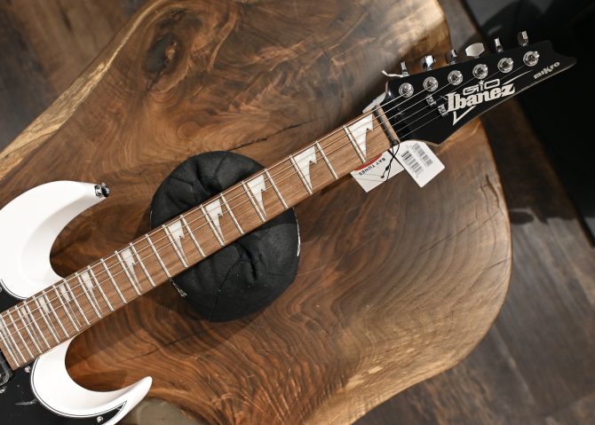Ibanez Mikro Series GRGM21-WH White #077