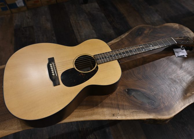 Martin 000-10E Retro Acoustic Guitar #121