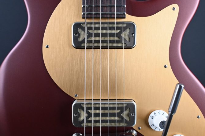 Eastman Fullertone Offset '62 Dakota Red #373