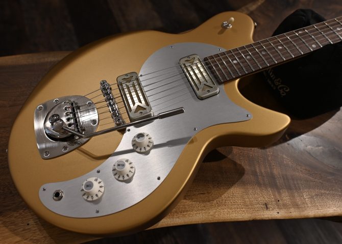 Eastman Fullertone Offset '62 Gold #208