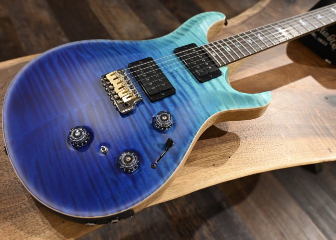PRS Wood Library Custom 24 Piezo 10-Top Blue Fade #067