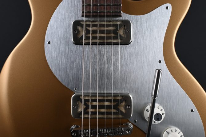 Eastman Fullertone Offset '62 Gold #208