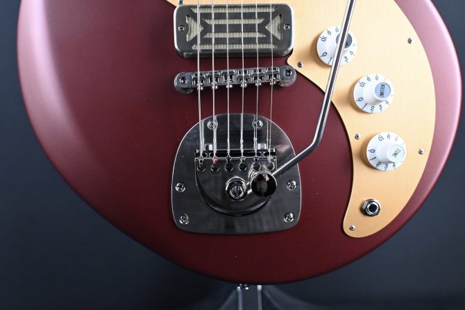Eastman Fullertone Offset '62 Dakota Red #373