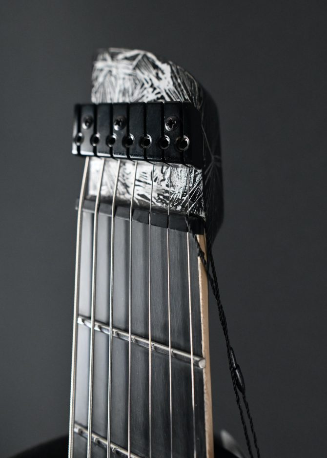 Legator Revenant Series R7F-BI Black Ice #034