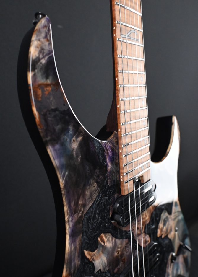 Legator Ghost GX6F-CL Coral Headless Multi-Scale #180